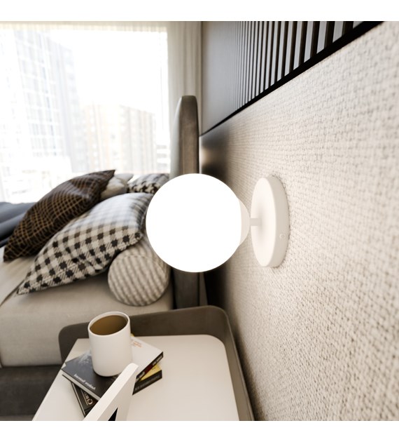 Applique murale BIOR K1 blanche en verre opalin, fabrication polonaise BIOR K1 BLANC